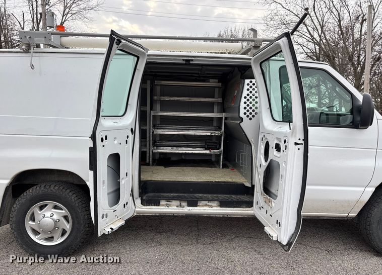 image for item DW7335 2012 Ford E250 van