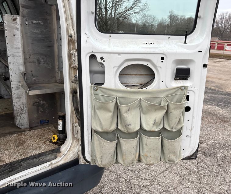 image for item DW7335 2012 Ford E250 van