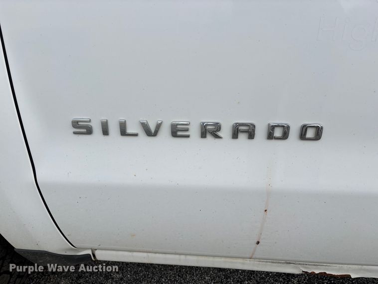 image for item DW7336 2015 Chevrolet Silverado pickup truck