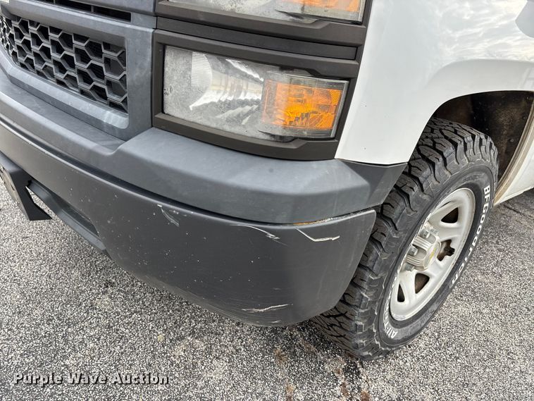 image for item DW7336 2015 Chevrolet Silverado pickup truck