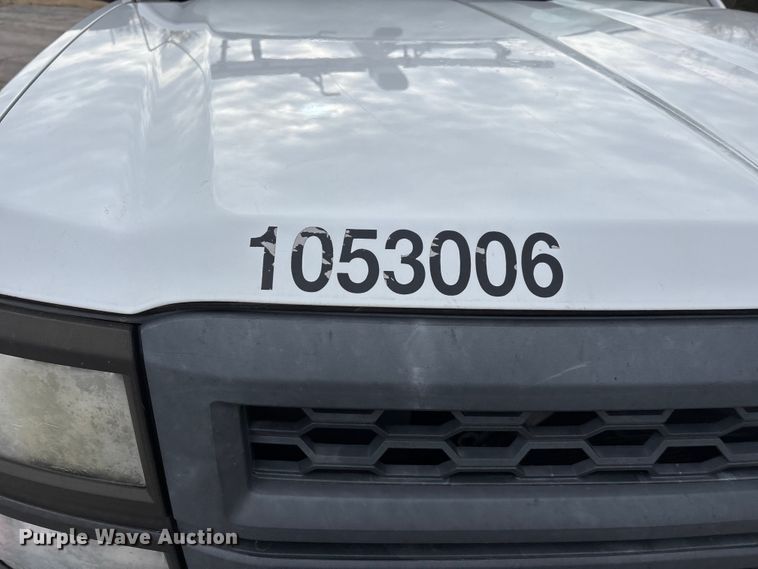 image for item DW7336 2015 Chevrolet Silverado pickup truck