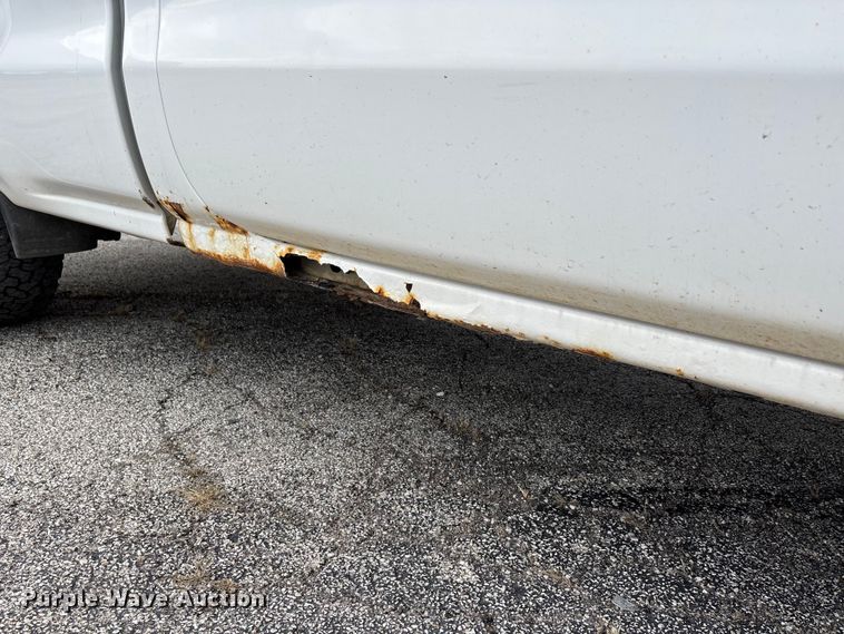 image for item DW7336 2015 Chevrolet Silverado pickup truck