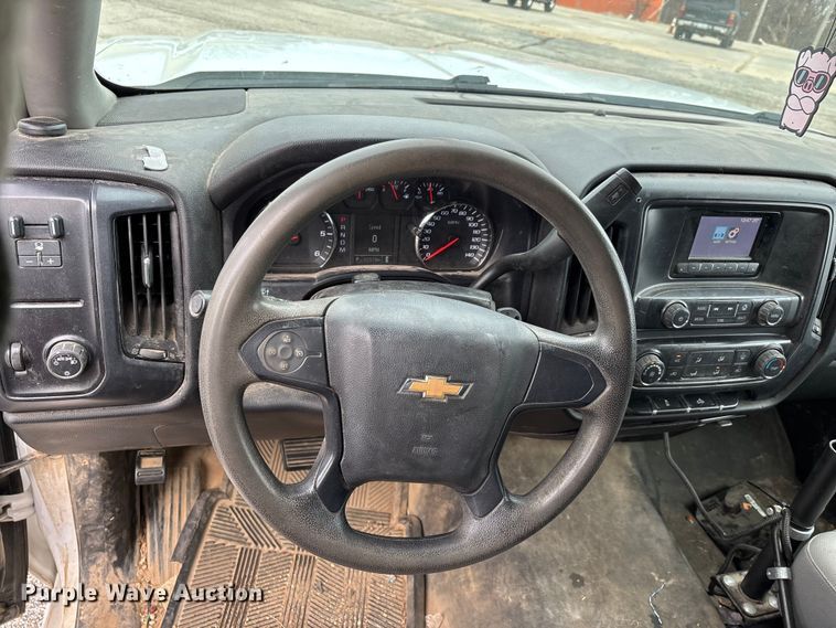 image for item DW7336 2015 Chevrolet Silverado pickup truck