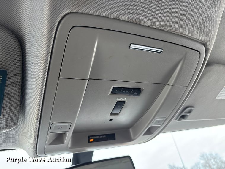 image for item DW7336 2015 Chevrolet Silverado pickup truck