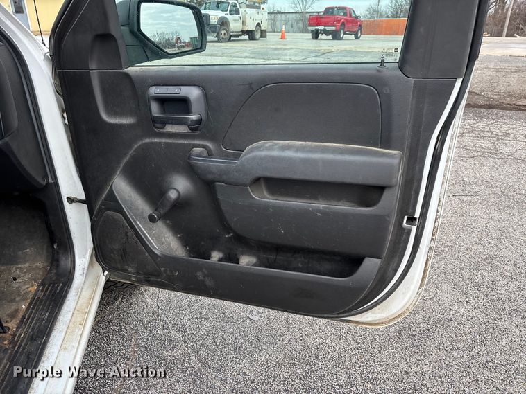 image for item DW7336 2015 Chevrolet Silverado pickup truck