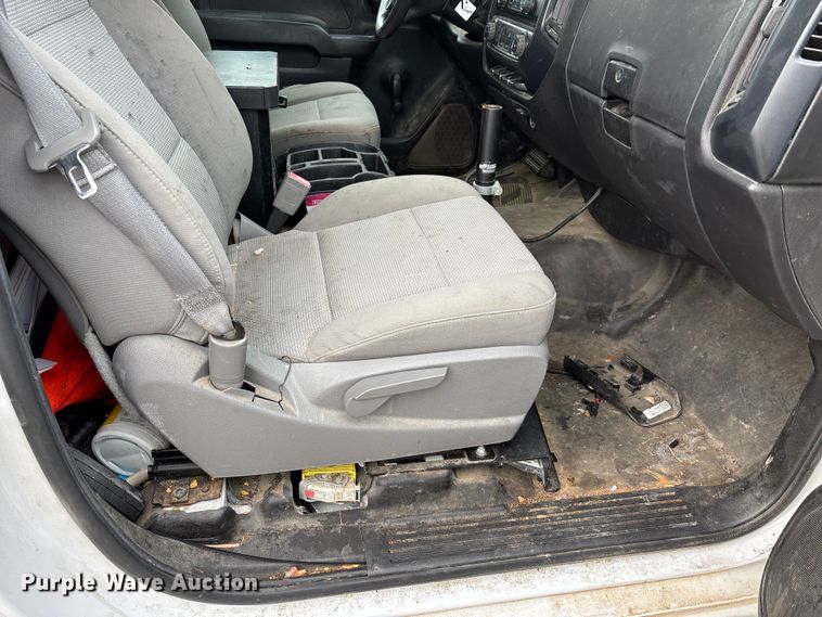 image for item DW7336 2015 Chevrolet Silverado pickup truck