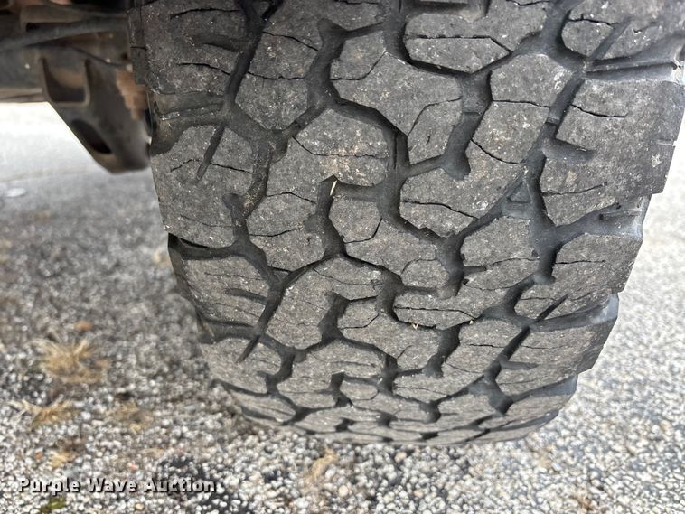 image for item DW7336 2015 Chevrolet Silverado pickup truck