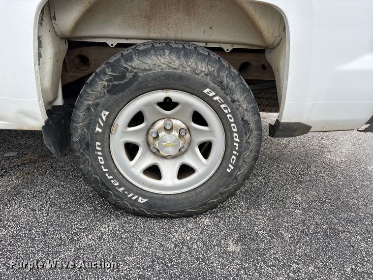 image for item DW7336 2015 Chevrolet Silverado pickup truck