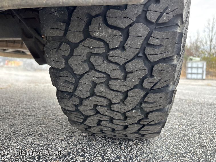 image for item DW7336 2015 Chevrolet Silverado pickup truck