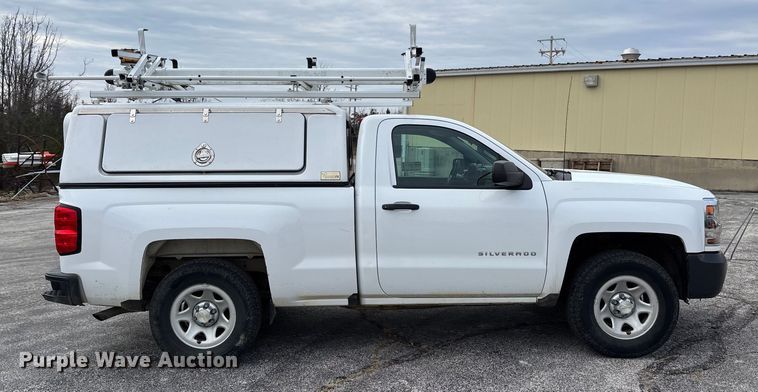 image for item DW7337 2016 Chevrolet Silverado 1500 pickup truck