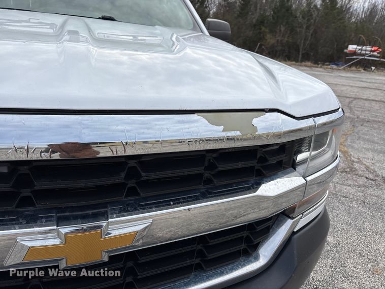 image for item DW7337 2016 Chevrolet Silverado 1500 pickup truck