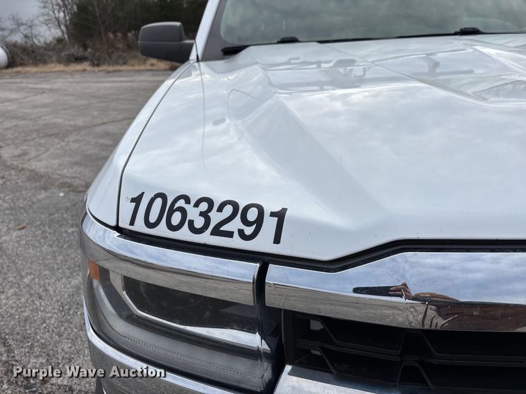 image for item DW7337 2016 Chevrolet Silverado 1500 pickup truck
