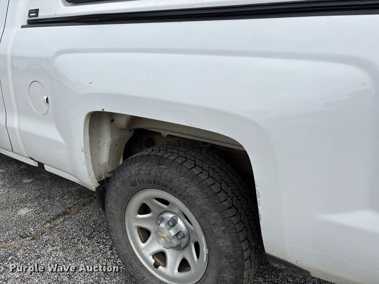 image for item DW7337 2016 Chevrolet Silverado 1500 pickup truck