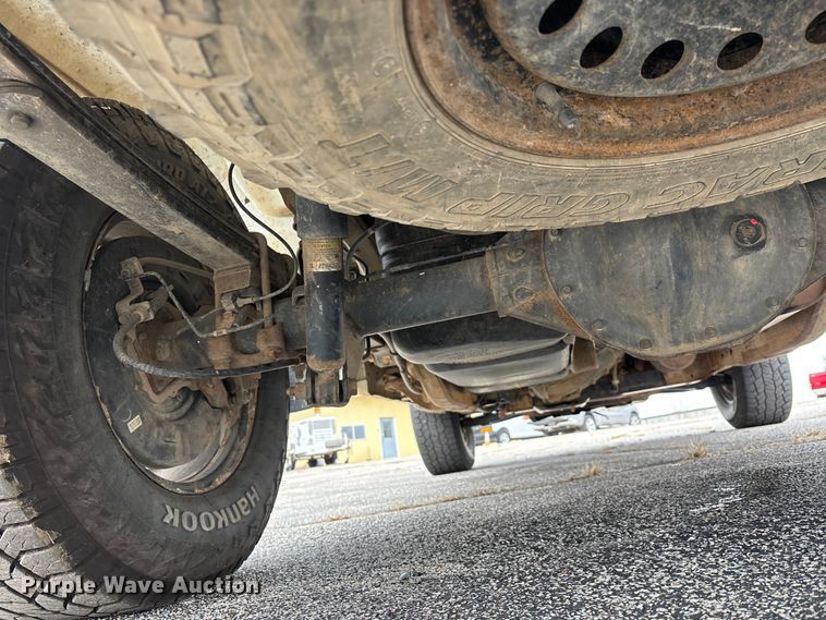 image for item DW7337 2016 Chevrolet Silverado 1500 pickup truck