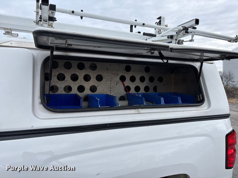 image for item DW7337 2016 Chevrolet Silverado 1500 pickup truck