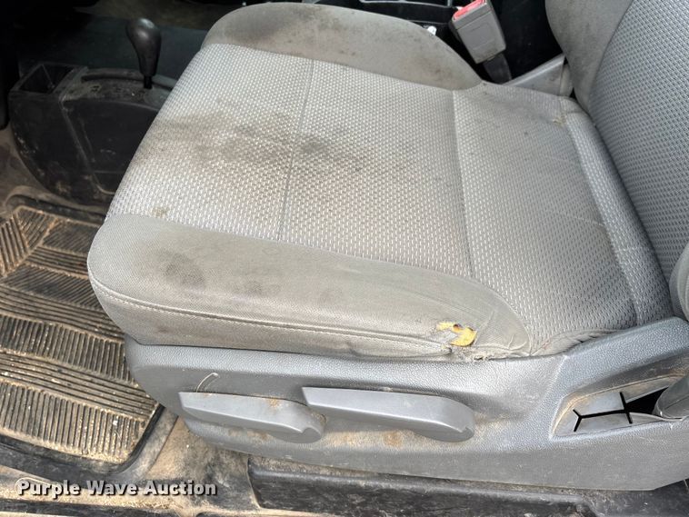 image for item DW7337 2016 Chevrolet Silverado 1500 pickup truck