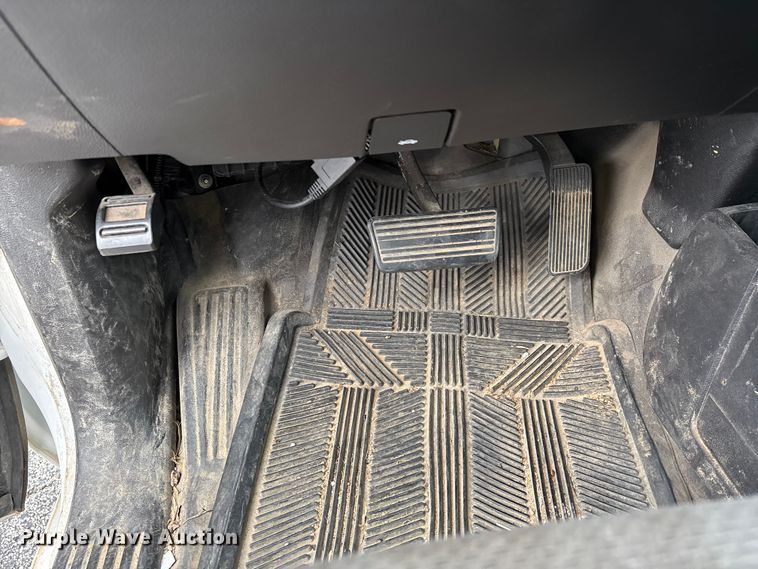 image for item DW7337 2016 Chevrolet Silverado 1500 pickup truck