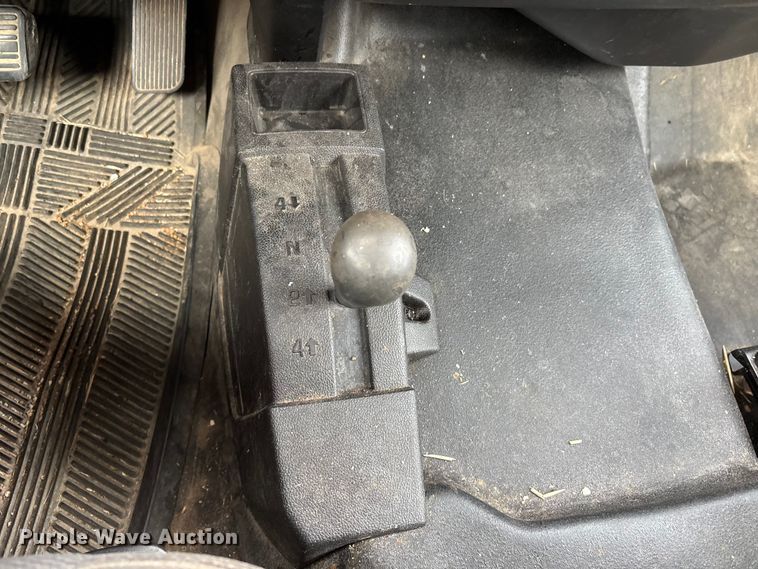 image for item DW7337 2016 Chevrolet Silverado 1500 pickup truck