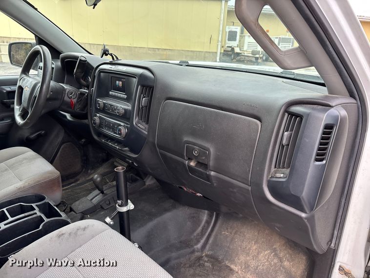 image for item DW7337 2016 Chevrolet Silverado 1500 pickup truck