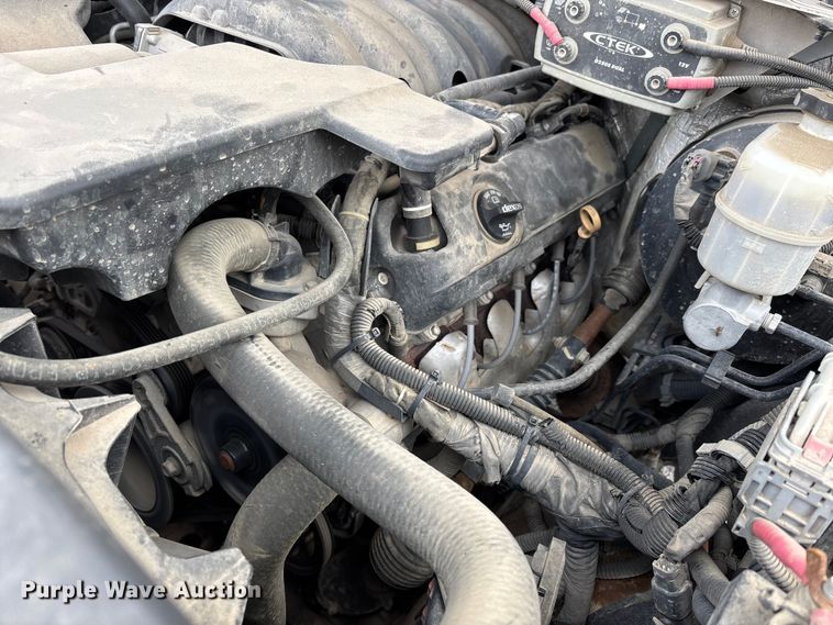 image for item DW7337 2016 Chevrolet Silverado 1500 pickup truck