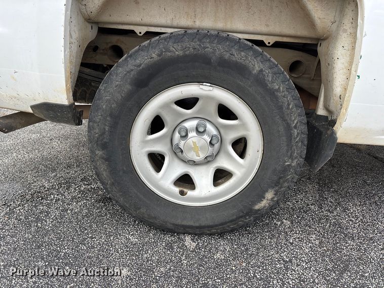 image for item DW7337 2016 Chevrolet Silverado 1500 pickup truck