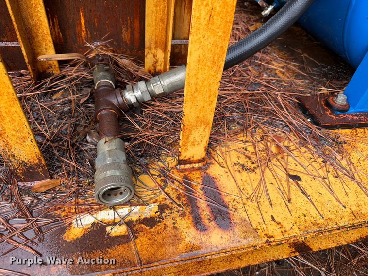 image for item DX5904 Roll off fuel and lube skid