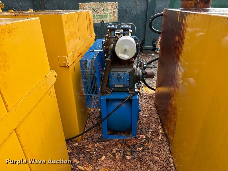 image for item DX5904 Roll off fuel and lube skid