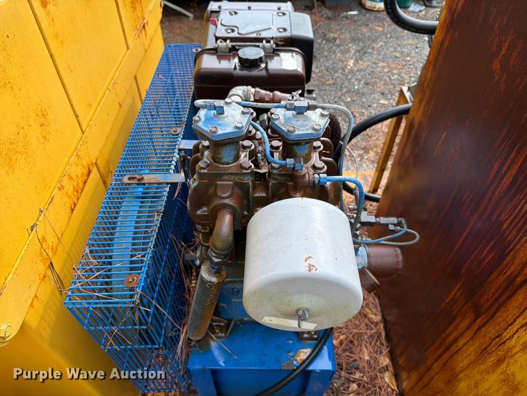 image for item DX5904 Roll off fuel and lube skid