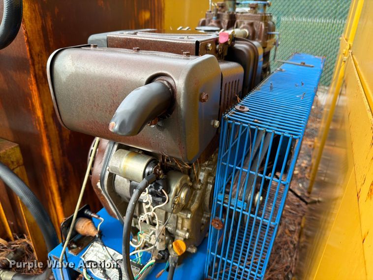 image for item DX5904 Roll off fuel and lube skid