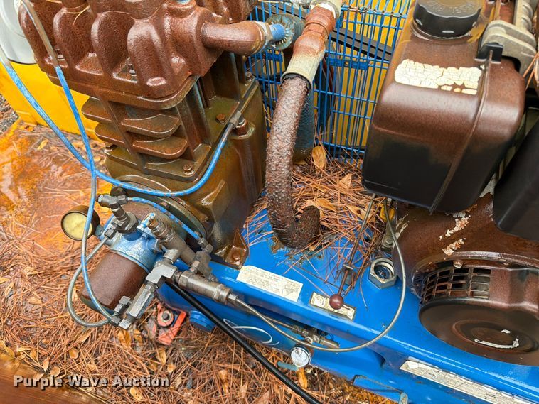 image for item DX5904 Roll off fuel and lube skid