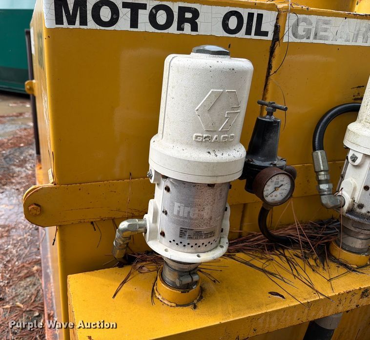 image for item DX5904 Roll off fuel and lube skid