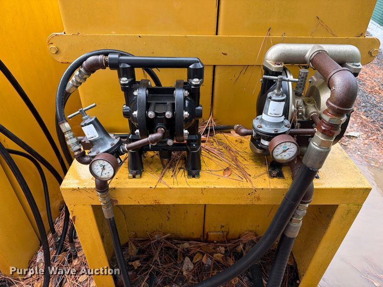 image for item DX5904 Roll off fuel and lube skid