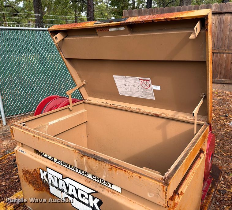 image for item DX5904 Roll off fuel and lube skid