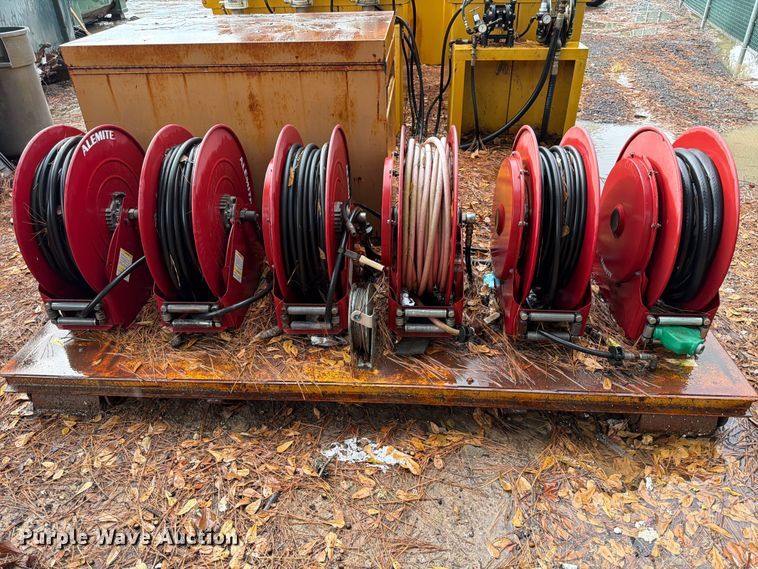 image for item DX5904 Roll off fuel and lube skid