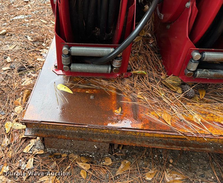 image for item DX5904 Roll off fuel and lube skid