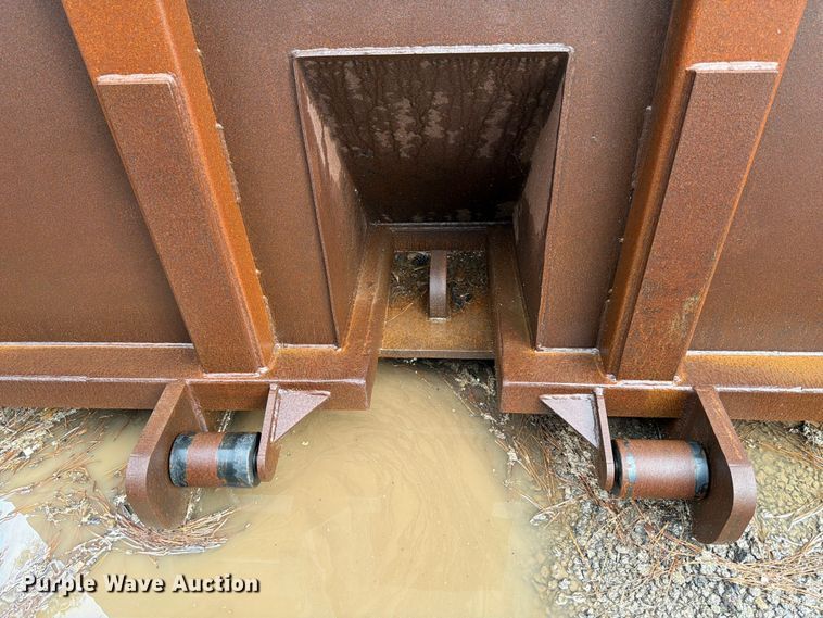 image for item DX5904 Roll off fuel and lube skid