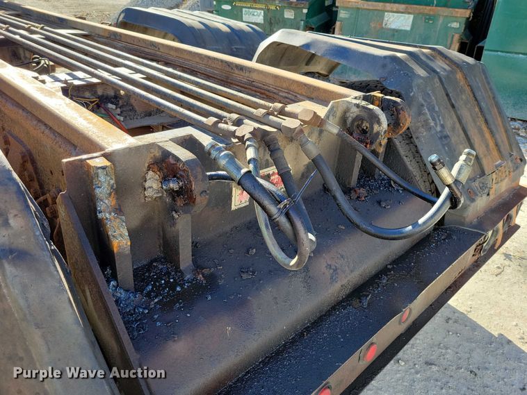 image for item DX6602 1988 Ford L8000 truck cab and chassis