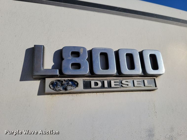 image for item DX6602 1988 Ford L8000 truck cab and chassis