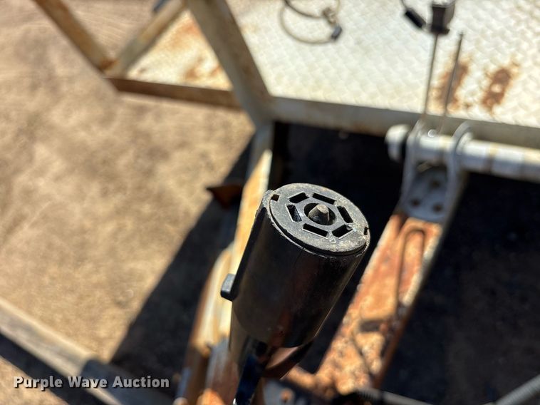 image for item DY0898 1999 Road Clipper utility trailer