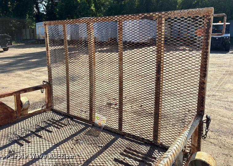 image for item DY0898 1999 Road Clipper utility trailer