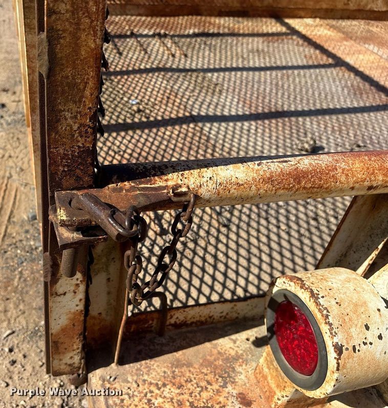 image for item DY0898 1999 Road Clipper utility trailer