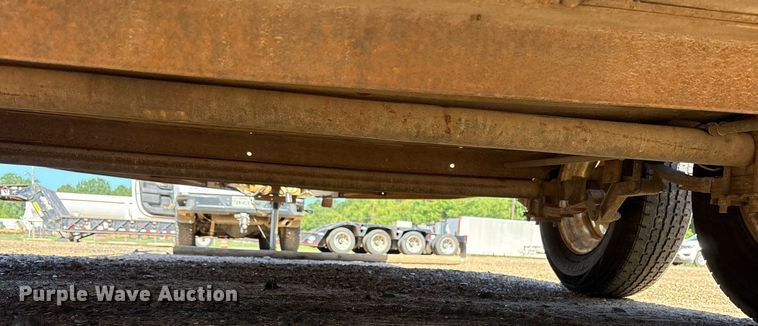 image for item DY0898 1999 Road Clipper utility trailer