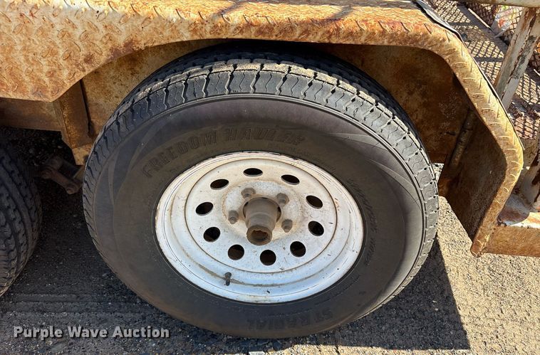 image for item DY0898 1999 Road Clipper utility trailer