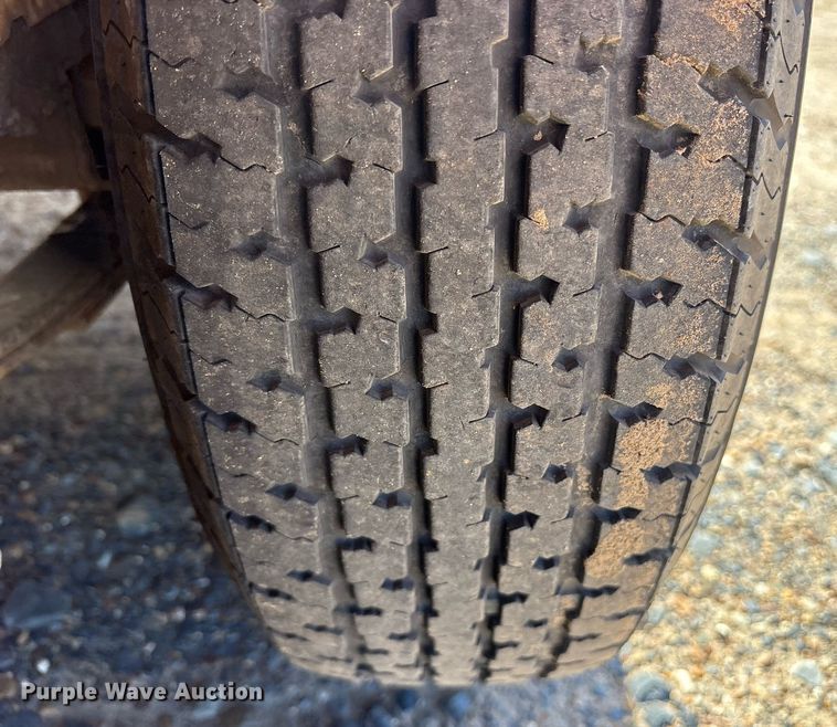 image for item DY0898 1999 Road Clipper utility trailer