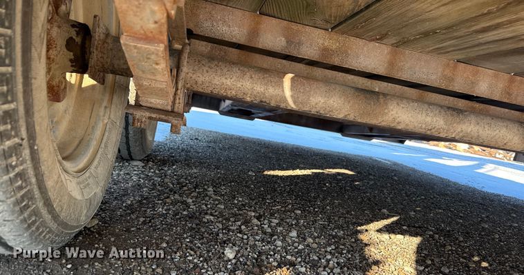 image for item DY8435 2007 Park utility trailer