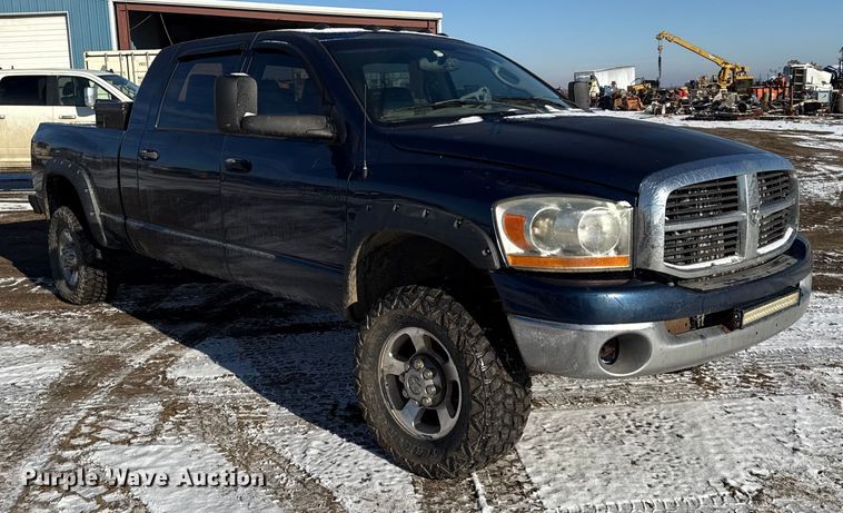 image for item DY8438 2006 Dodge Ram 2500 Mega Cab pickup truck