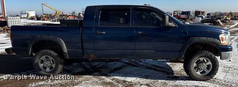 image for item DY8438 2006 Dodge Ram 2500 Mega Cab pickup truck
