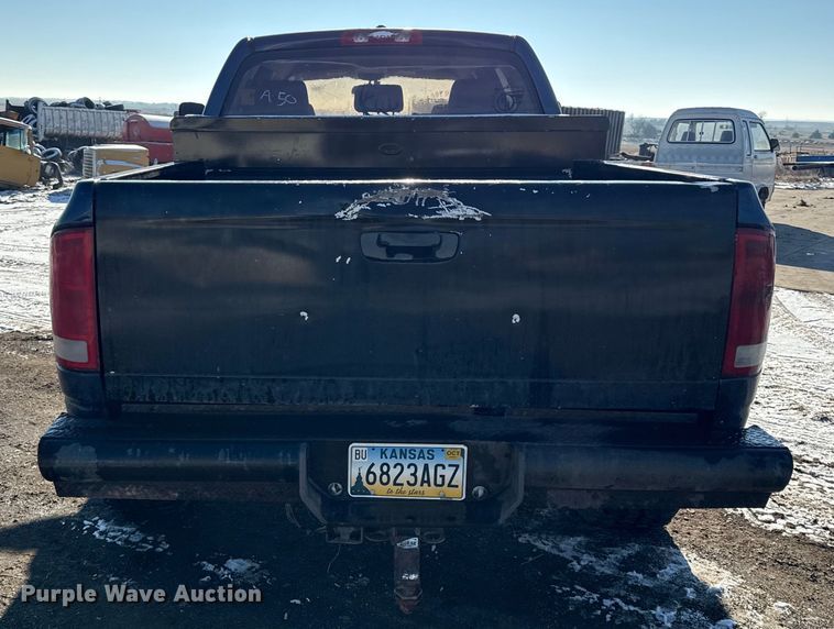 image for item DY8438 2006 Dodge Ram 2500 Mega Cab pickup truck