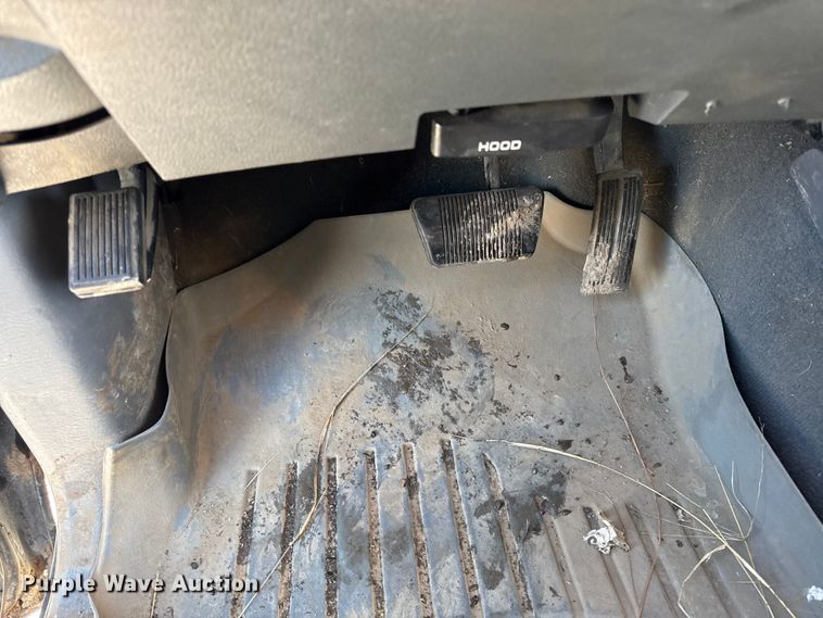 image for item DY8438 2006 Dodge Ram 2500 Mega Cab pickup truck