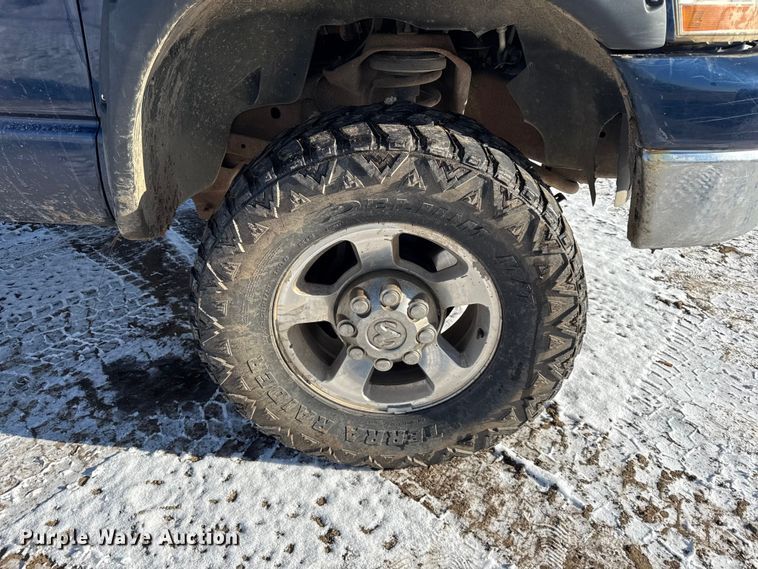 image for item DY8438 2006 Dodge Ram 2500 Mega Cab pickup truck